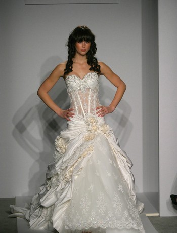 Hideous Israeli Wedding Dress