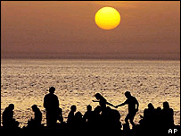 telavivbeach.jpg telavivbeach.jpg
