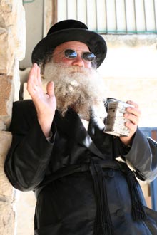 Safed Safed